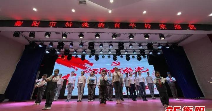 赫内斯：得知贝肯鲍尔离世时说不出话，后辈有义务传承他的精神